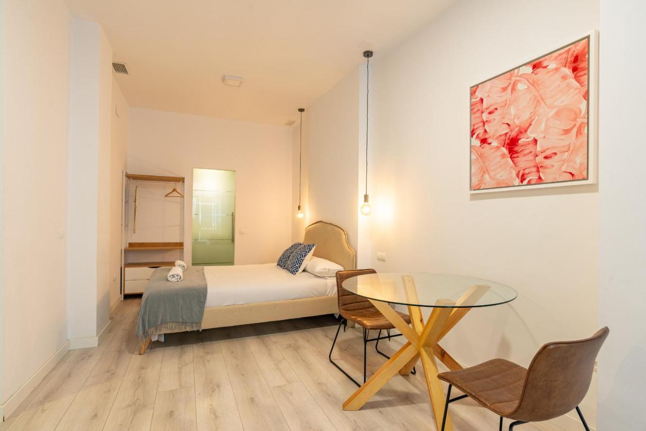 Ferienwohnung Urbe10 Plaza De La Constucion Premium Loft Málaga Exterior foto